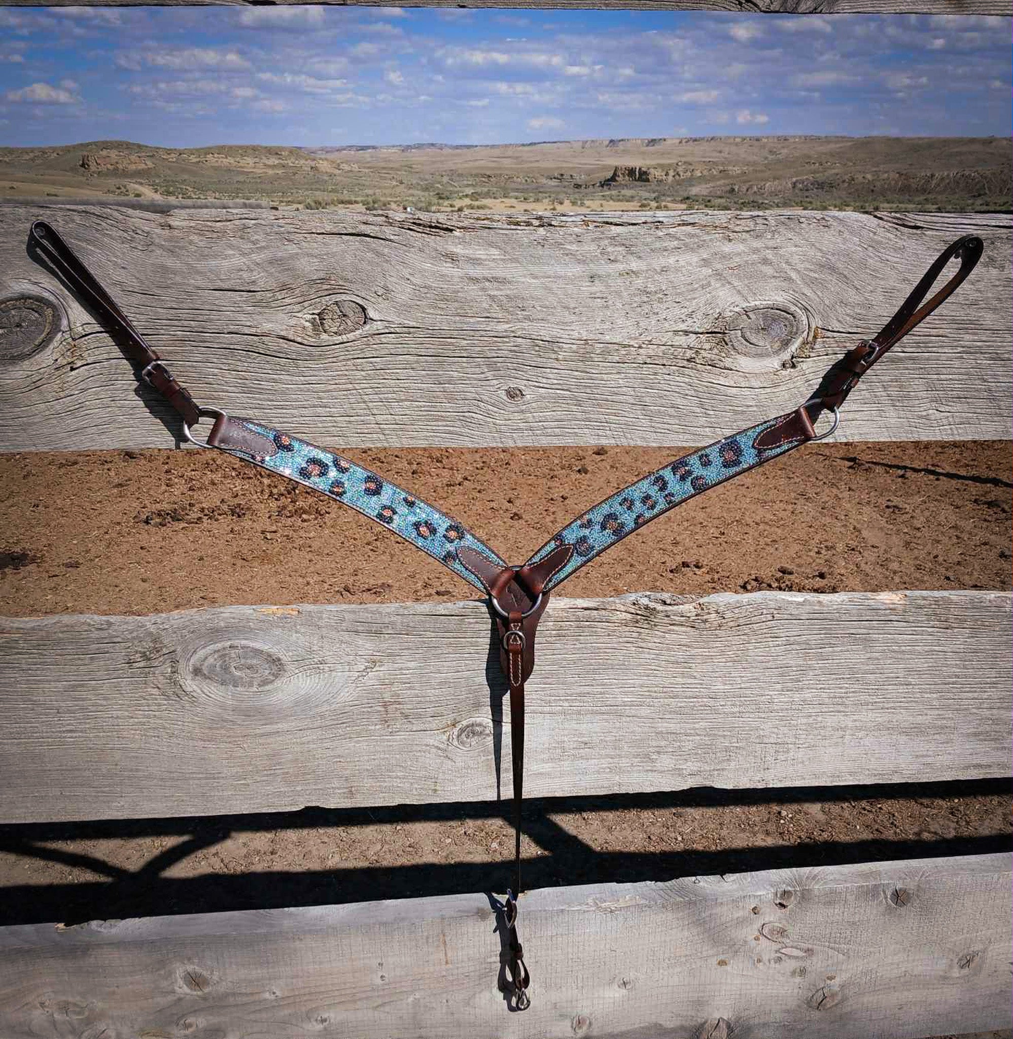 Blue Leopard Print Breast Collar Secondary image